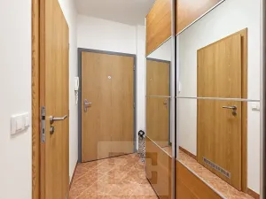 Pronájem bytu 1+kk, Praha - Uhříněves, U uhříněveské obory, 32 m2