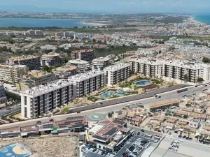 Prodej bytu 3+kk, Torrevieja, Alicante, Španělsko, 78 m2