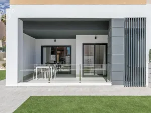Prodej bytu 3+kk, Torrevieja, Alicante, Španělsko, 78 m2