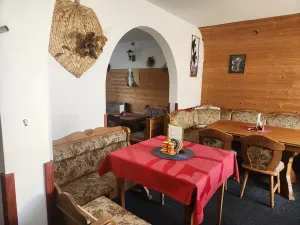 Prodej rodinného domu, Dubí, 302 m2