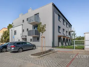 Pronájem bytu 1+kk, Milovice, 27 m2