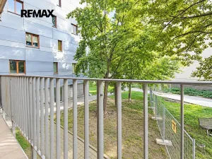 Prodej bytu 1+kk, Praha - Strašnice, Názovská, 35 m2