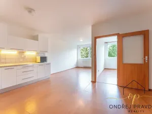 Prodej bytu 2+kk, Praha - Prosek, Mimoňská, 60 m2