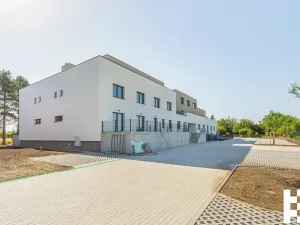 Prodej bytu 2+kk, Praha - Satalice, Za Novákovou zahradou, 36 m2