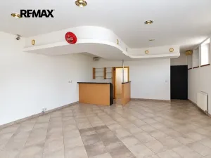 Prodej obchodního prostoru, Beroun, Třída Míru, 456 m2