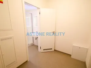 Pronájem bytu 1+kk, Praha - Modřany, Kolmanova, 37 m2