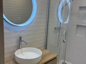 Pronájem bytu 2+kk, Praha - Kobylisy, Taussigova, 60 m2