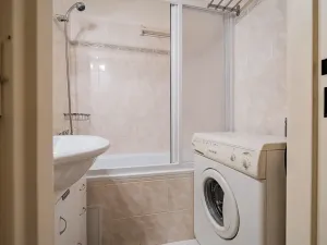 Prodej bytu 2+1, Praha - Břevnov, Plojharova, 56 m2