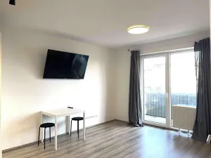 Pronájem bytu 2+kk, Praha - Hloubětín, Za černým mostem, 50 m2