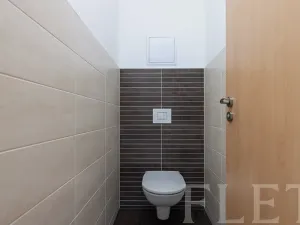 Pronájem bytu 2+kk, Praha - Libeň, U Slovanky, 57 m2