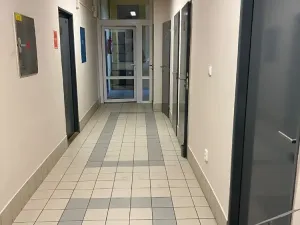 Pronájem kanceláře, Praha - Vysočany, Sokolovská, 34 m2