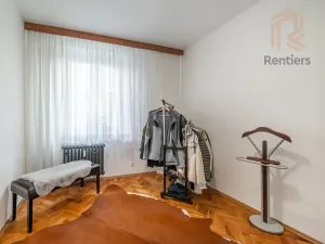 Prodej bytu 4+1, Mariánské Lázně, Na Třešňovce, 80 m2