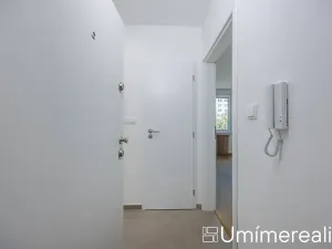 Prodej bytu 1+1, Praha - Chodov, Valentova, 30 m2