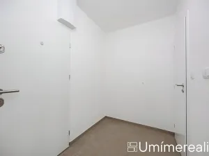 Prodej bytu 1+1, Praha - Chodov, Valentova, 30 m2