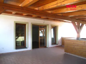 Prodej obchodního prostoru, Frenštát pod Radhoštěm, nám. Míru, 900 m2