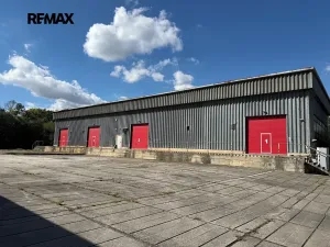 Pronájem skladu, Veleň, K Cihelně, 1100 m2