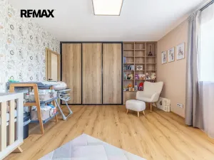 Prodej rodinného domu, Černuc, 180 m2