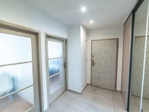 Pronájem bytu 2+kk, Praha - Smíchov, Vltavská, 63 m2