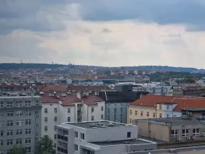 Pronájem kanceláře, Praha - Holešovice, Jankovcova, 313 m2