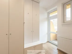 Pronájem bytu 2+kk, Praha - Břevnov, Za Strahovem, 48 m2