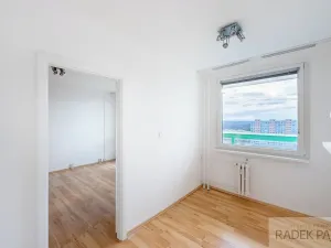 Pronájem bytu 1+1, Praha - Háje, Kosmická, 48 m2