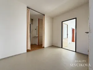Prodej bytu 4+1, Praha - Bohnice, Řešovská, 79 m2