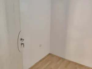 Pronájem komerční nemovitosti, Jablonec nad Nisou, Podhorská, 18 m2