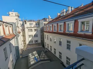 Pronájem bytu 2+1, Praha - Staré Město, Dlouhá, 61 m2