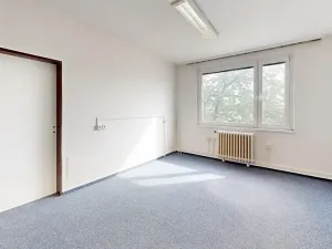 Pronájem kanceláře, Hradec Králové, Akademika Bedrny, 602 m2