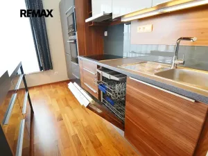Pronájem bytu 2+kk, Praha - Jinonice, Laténská, 68 m2