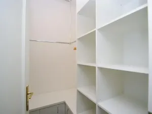 Pronájem bytu 3+kk, Praha - Nové Město, Odborů, 80 m2