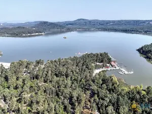 Prodej ubytování, Doksy, Tyršovo náměstí, 1342 m2