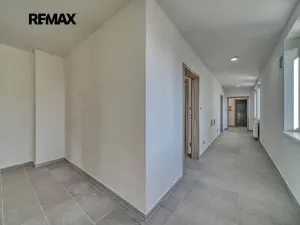 Pronájem bytu 1+kk, Velký Osek, Revoluční, 22 m2