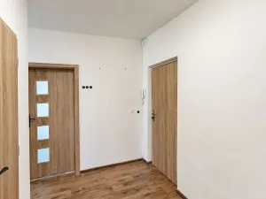 Prodej bytu 2+1, Kadaň, Chomutovská, 53 m2