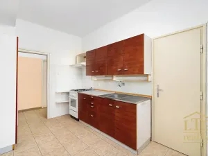 Prodej bytu 3+1, Hrušovany nad Jevišovkou, Na Vršku, 86 m2