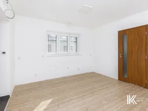 Pronájem kanceláře, Pardubice, Chrudimská, 131 m2