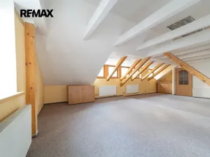 Prodej činžovního domu, Šumperk, nám. Míru, 220 m2