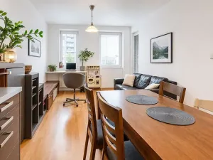 Prodej bytu 2+kk, Praha - Horní Měcholupy, Padovská, 50 m2