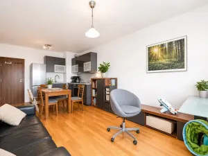 Prodej bytu 2+kk, Praha - Horní Měcholupy, Padovská, 50 m2