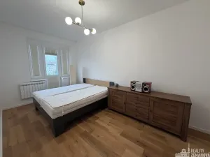 Pronájem bytu 2+kk, Praha - Vršovice, Petrohradská, 49 m2