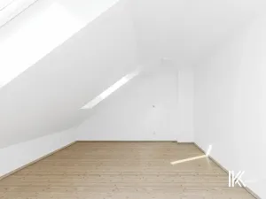 Pronájem obchodního prostoru, Pardubice, Chrudimská, 131 m2