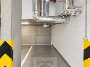 Pronájem garáže, Praha - Žižkov, Jeseniova, 16 m2