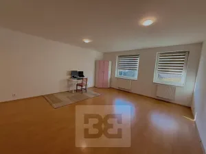 Pronájem bytu 1+kk, Praha - Čakovice, Rýnská, 38 m2