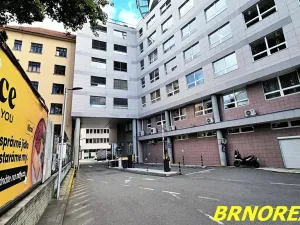 Pronájem garážového stání, Brno, Příkop, 12 m2