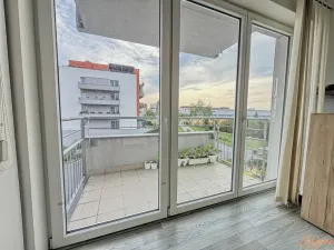 Prodej bytu 1+kk, Praha - Letňany, Hlučkova, 36 m2