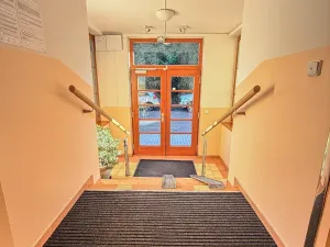 Pronájem bytu 2+kk, Praha - Břevnov, Šlikova, 78 m2