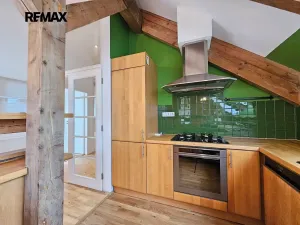 Pronájem atypického bytu, Praha - Vršovice, Čeljabinská, 110 m2
