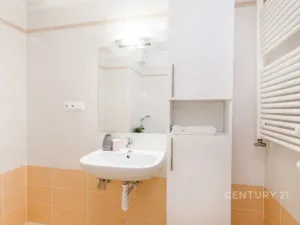 Prodej bytu 2+kk, Praha - Hostavice, U Hostavického potoka, 55 m2