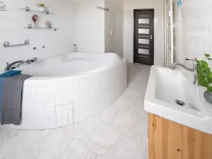Prodej bytu 3+1, Praha - Záběhlice, Hlavní, 72 m2