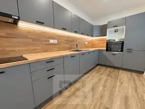 Pronájem bytu 3+1, Hodonín, nám. Osvobození, 75 m2